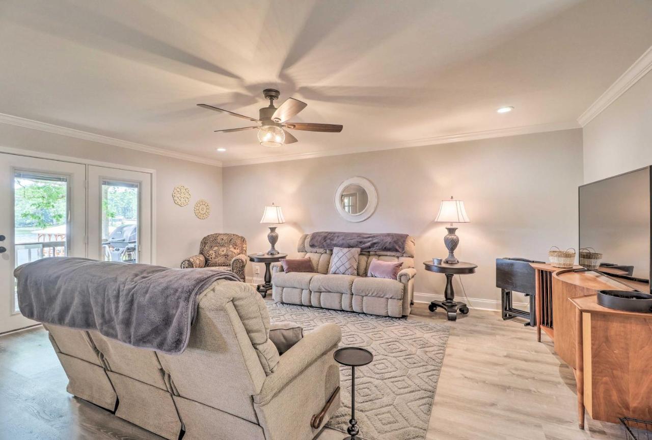Waterfront Lake Sinclair Home With Boat Dock! ميلدغفيل المظهر الخارجي الصورة